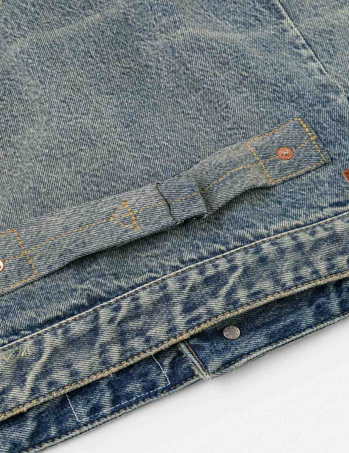 海鷗印花與破損商標布貼刺繡寬版休閒牛仔外套