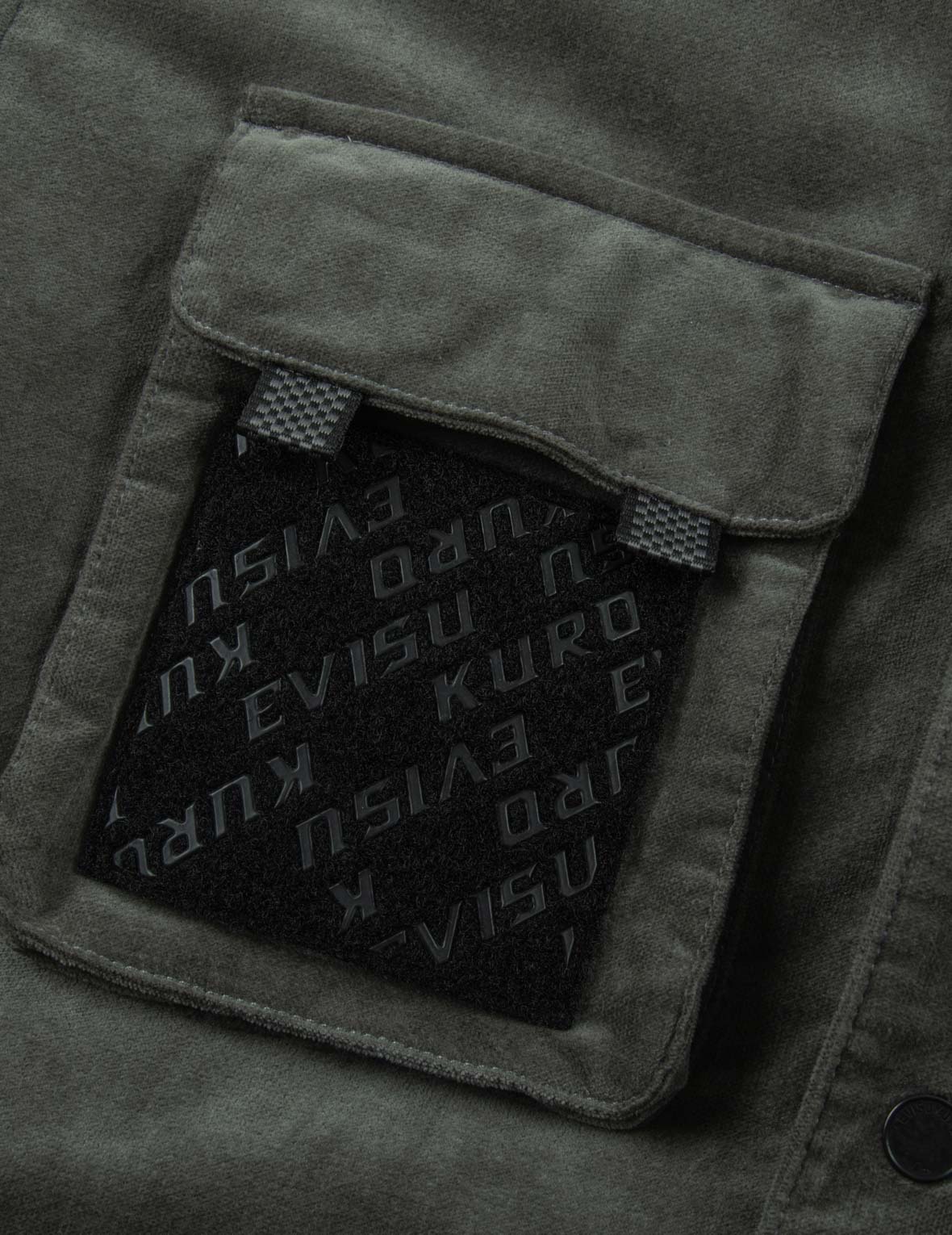 商標刺繡寬版休閒夾棉露營風衣