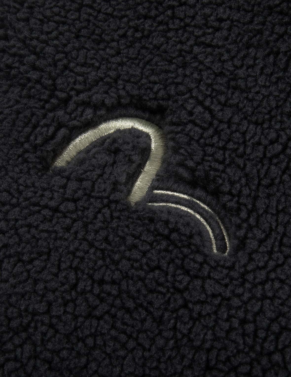 商標刺繡寬版休閒夾棉露營風衣