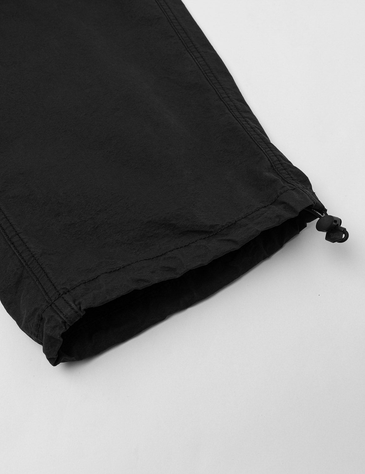 Logo Embroidery and multi-pocketsRelax Fit Cargo Pants