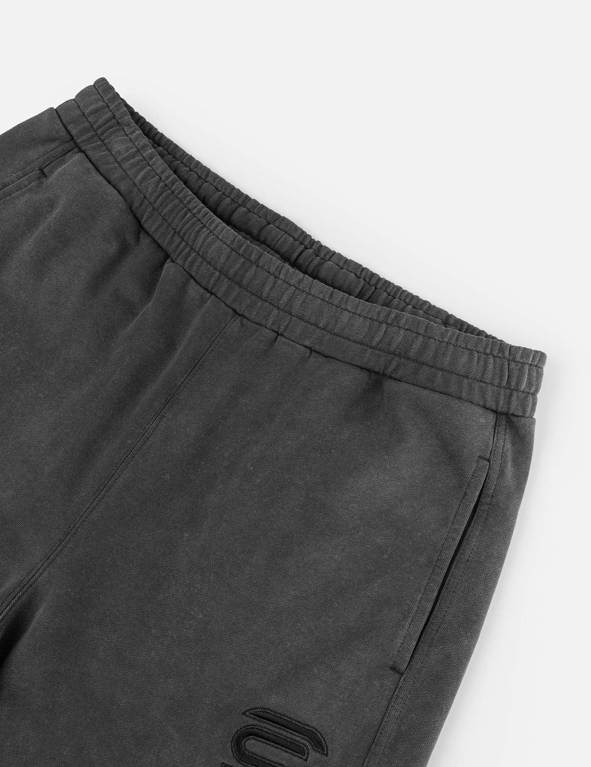 EVISUKURO E刺繡破損寬版運動褲