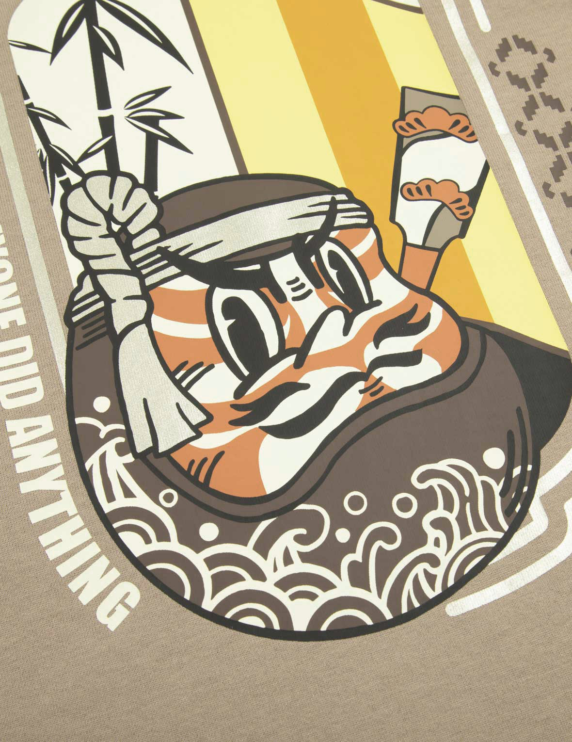 Kumadori Daruma and Lantern Print Regular Fit T-shirt