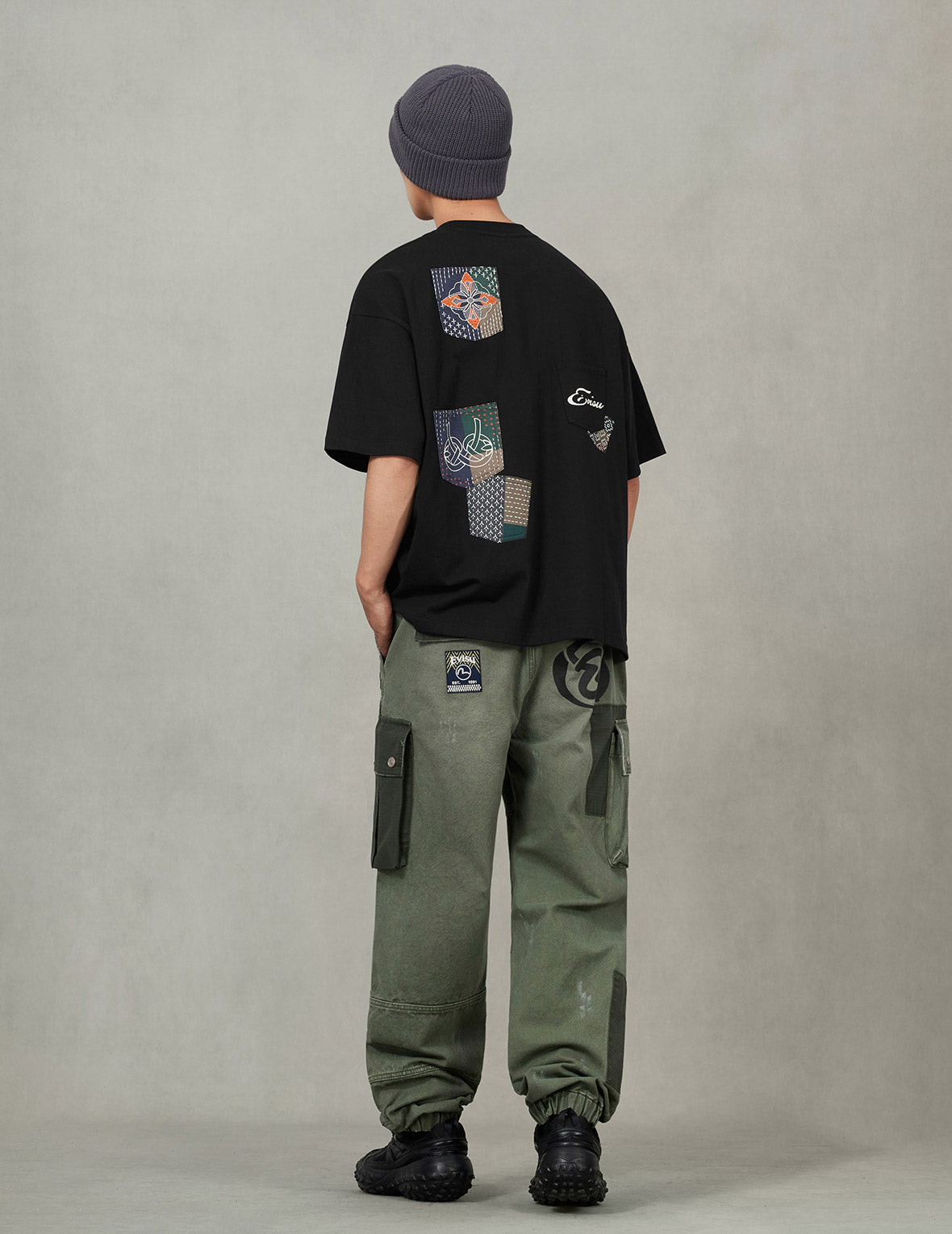 多口袋撞色刺繡寬版T恤