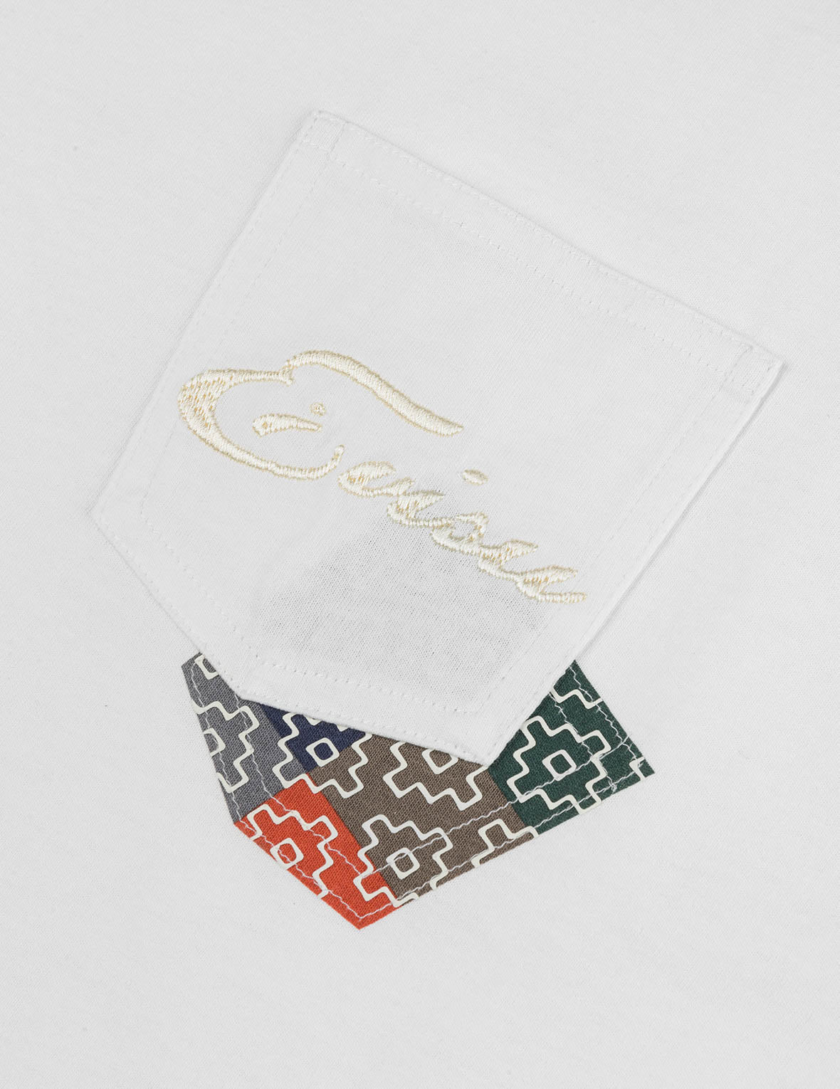 多口袋撞色刺繡寬版T恤