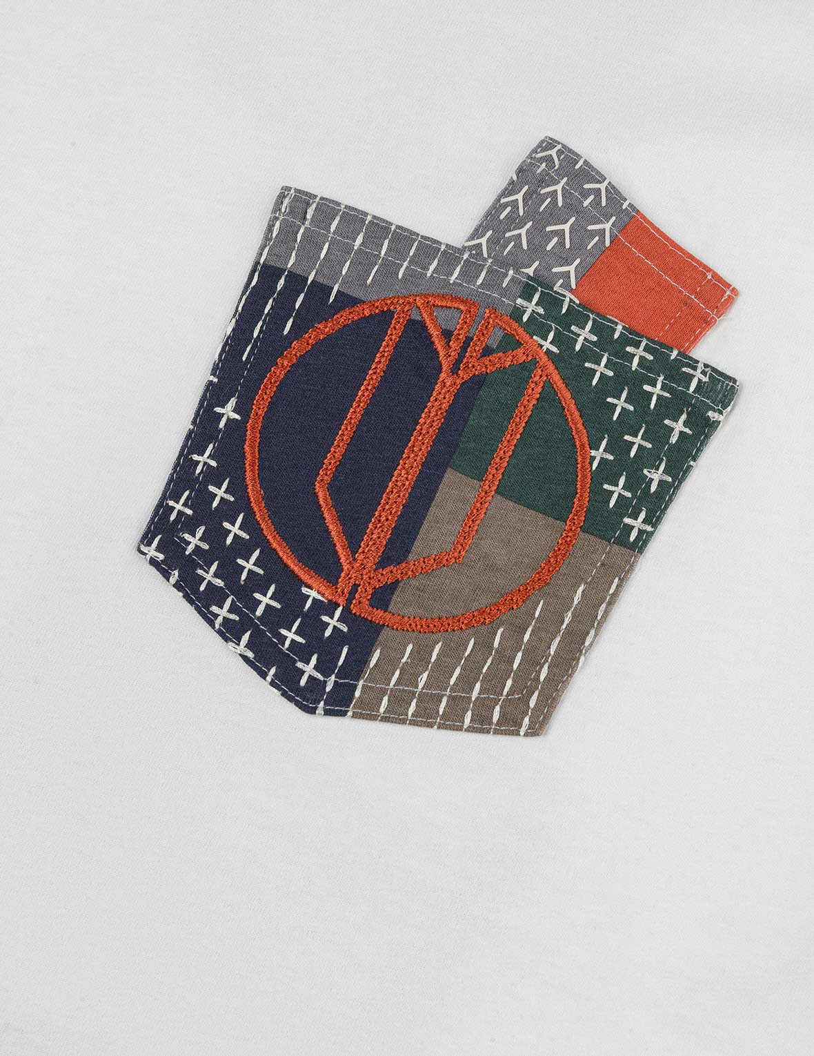 多口袋撞色刺繡寬版T恤