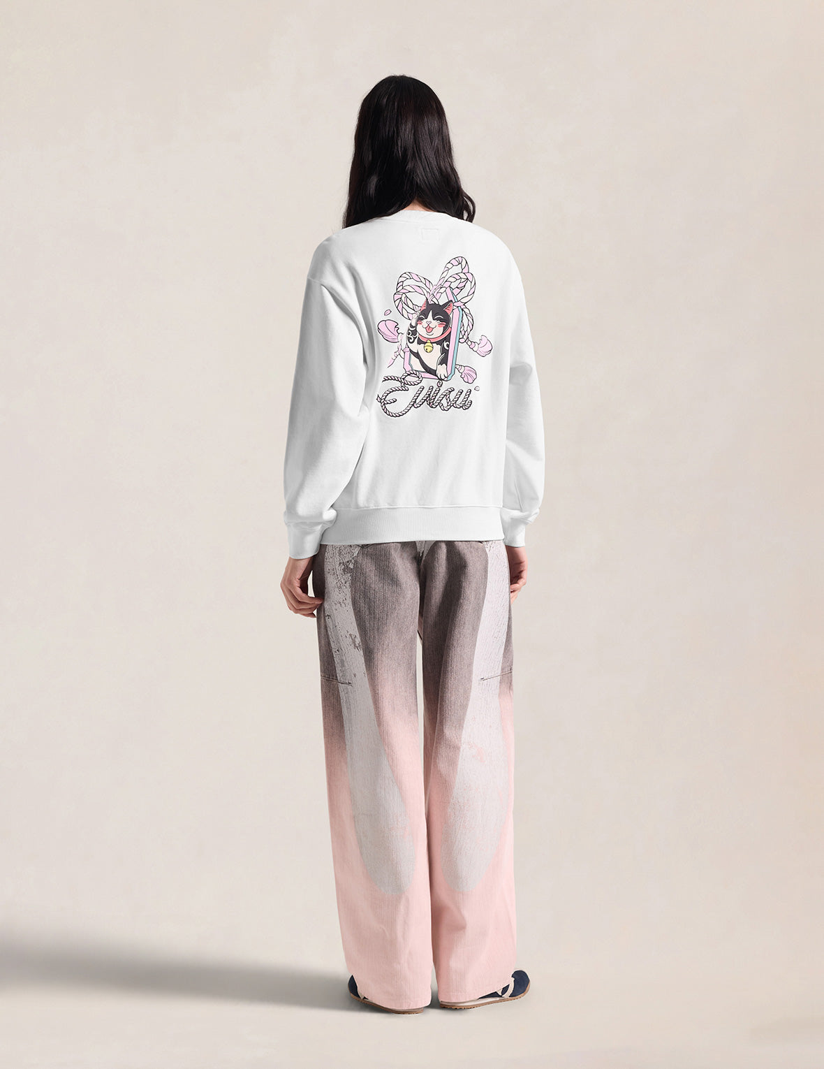 Maneki-neko Embroidered Sweatshirt