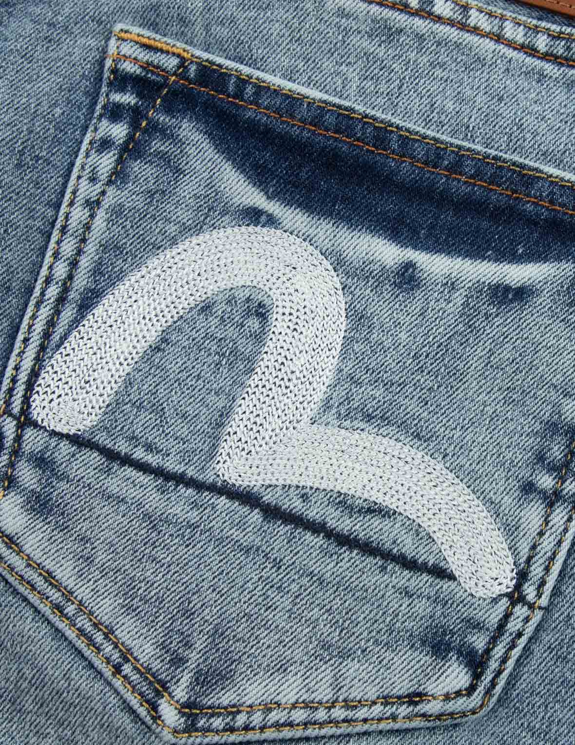 海鷗刺繡破洞彈性緊身牛仔褲 #2028
