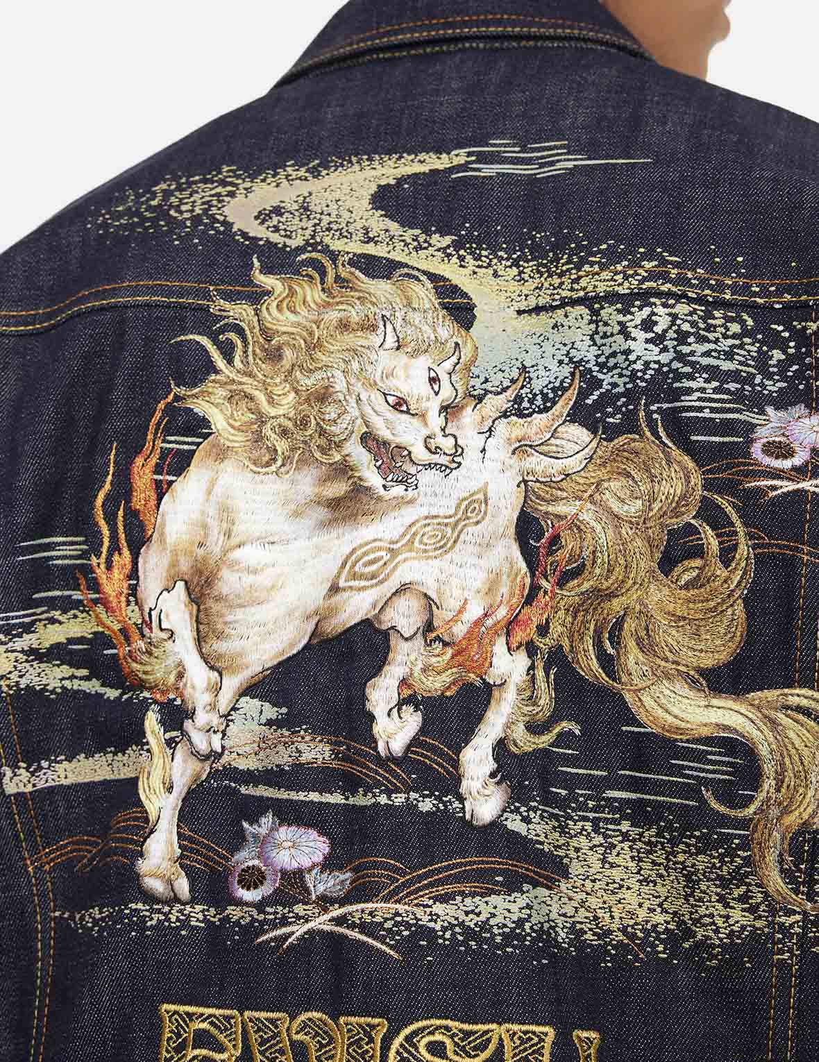 神獸白澤刺繡寬版休閒牛仔外套