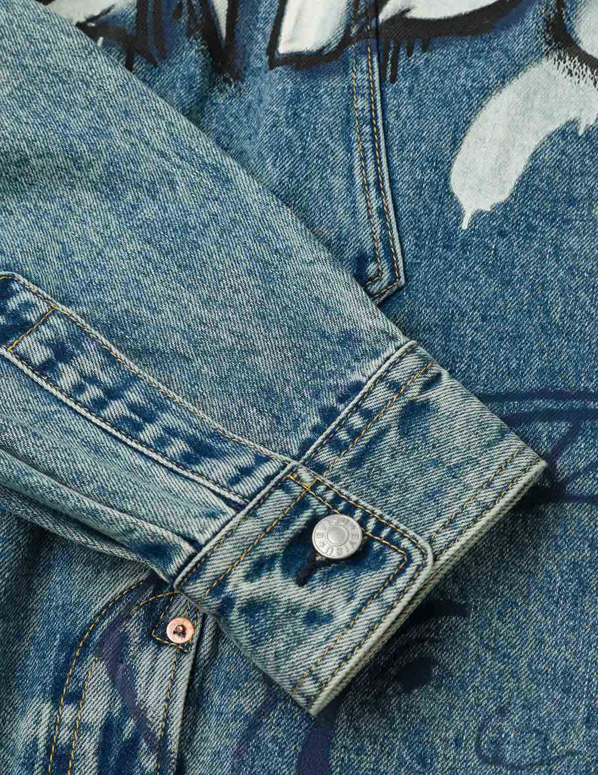 塗鴉印花常規版型牛仔外套