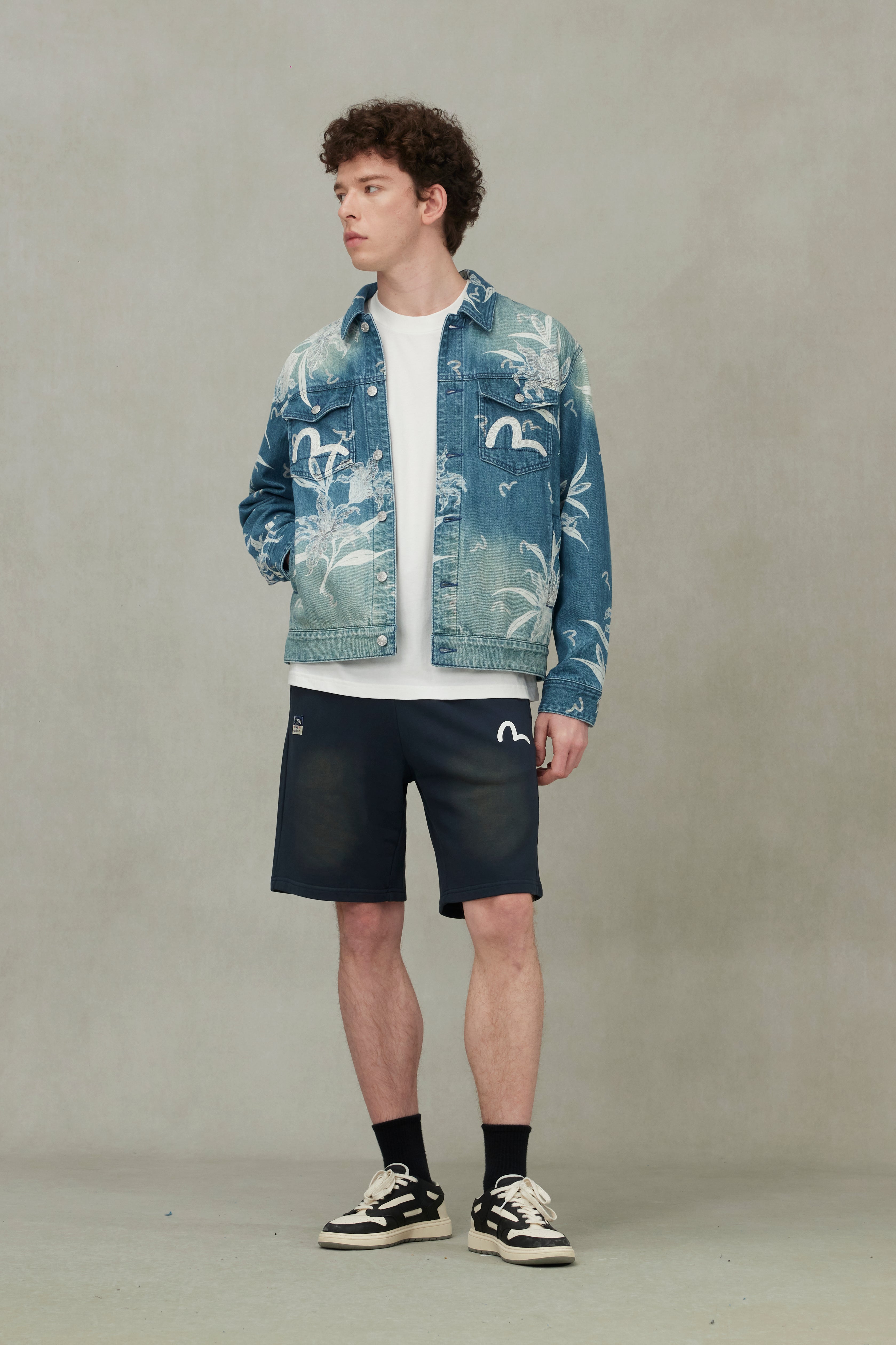 Floral and Seagull Embroidery Relax Fit Denim Jacket
