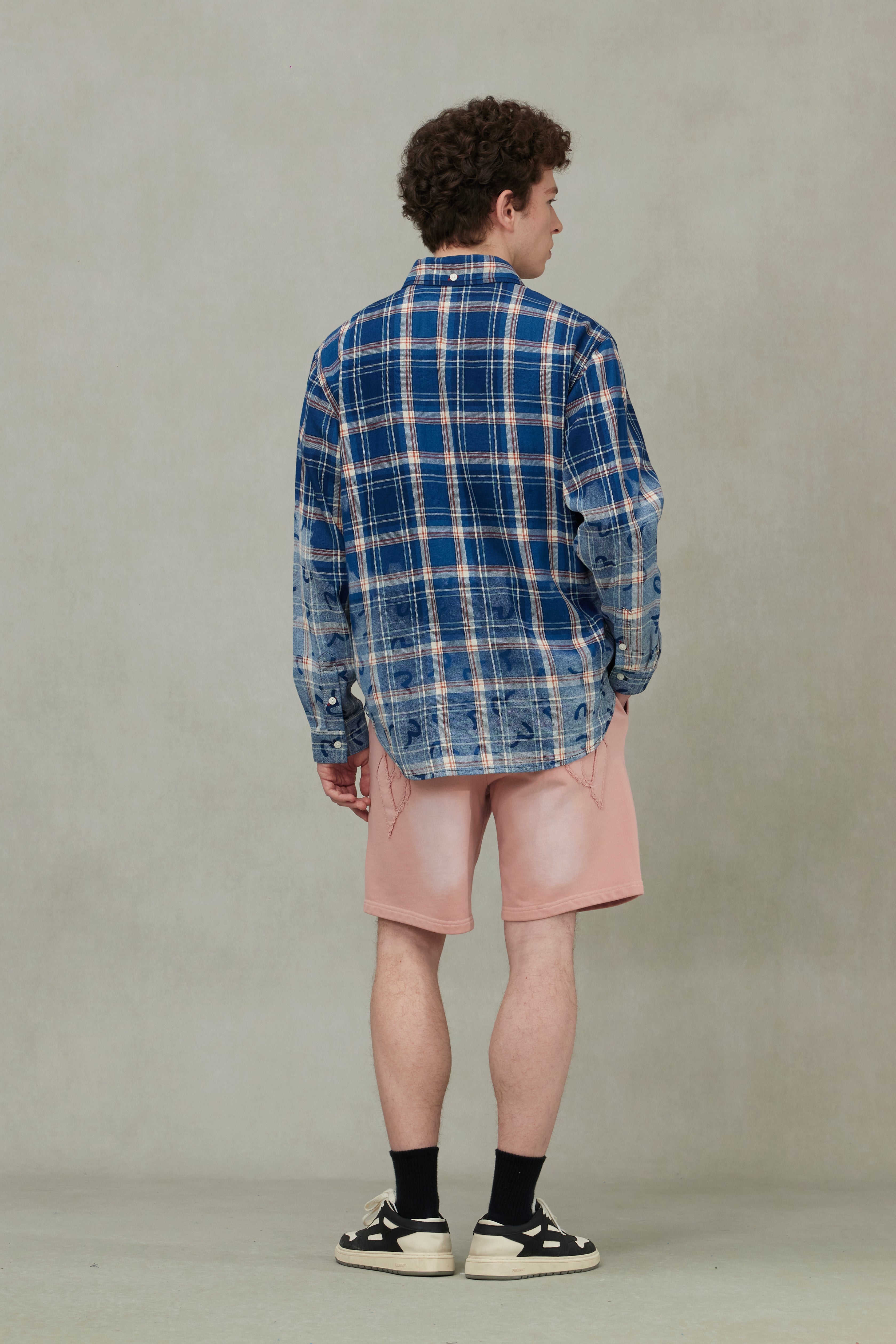 滿地海鷗印花寬版休閒長格紋襯衫