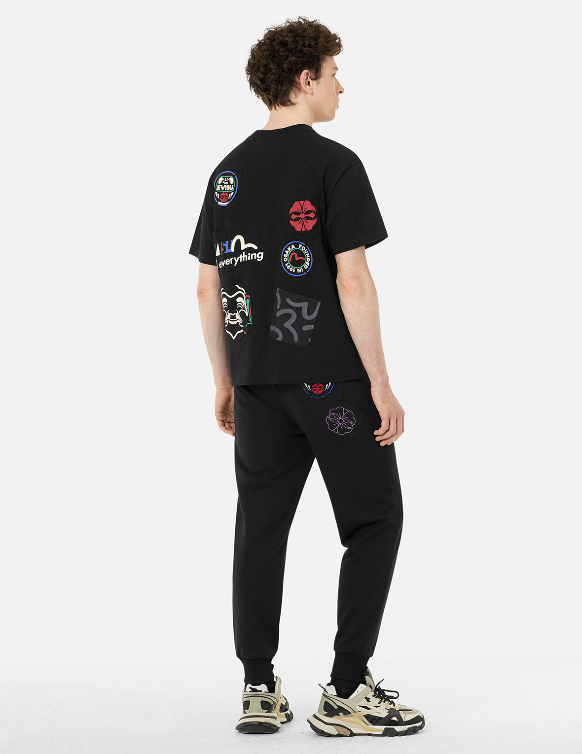 Multi-Pocket and Multi-Print Detail Relax Fit T-Shirt