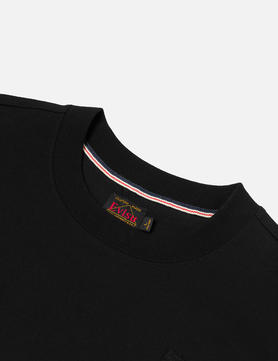 Multi-Pocket and Multi-Print Detail Relax Fit T-Shirt