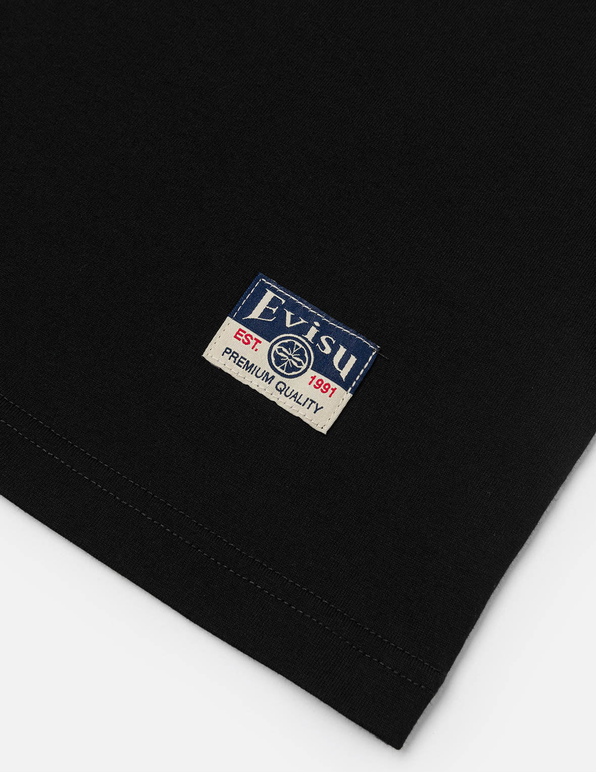 Multi-Pocket and Multi-Print Detail Relax Fit T-Shirt