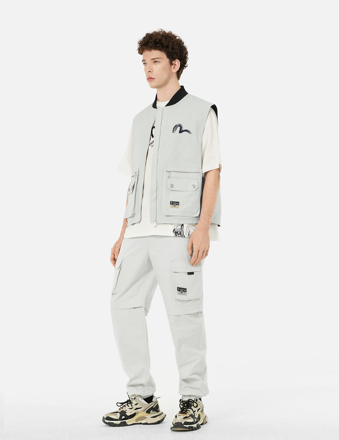 Artistic Logo Embroidery Fashion Fit Vest Jacket
