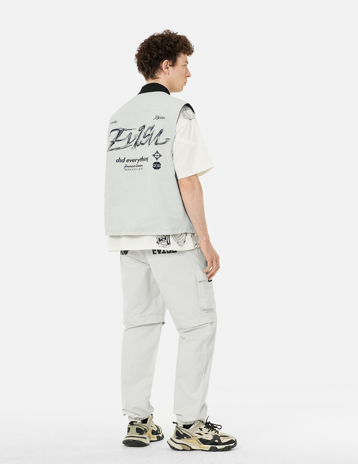 Artistic Logo Embroidery Fashion Fit Vest Jacket