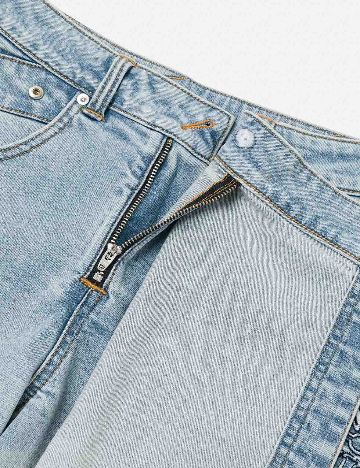 Kamon and Logo Embroidery Regular Fit Denim Skorts