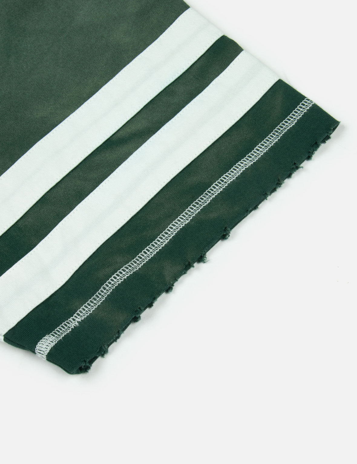 商標刺繡拼接寬鬆版型T恤