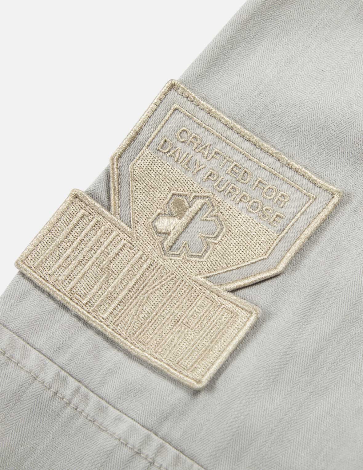 商標徵章及小海鷗刺繡寬版卡車外套
