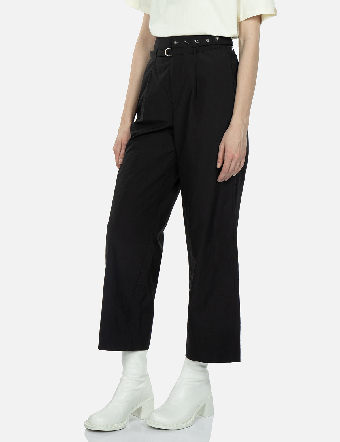 Cut-out Waist Straight-fit Pants