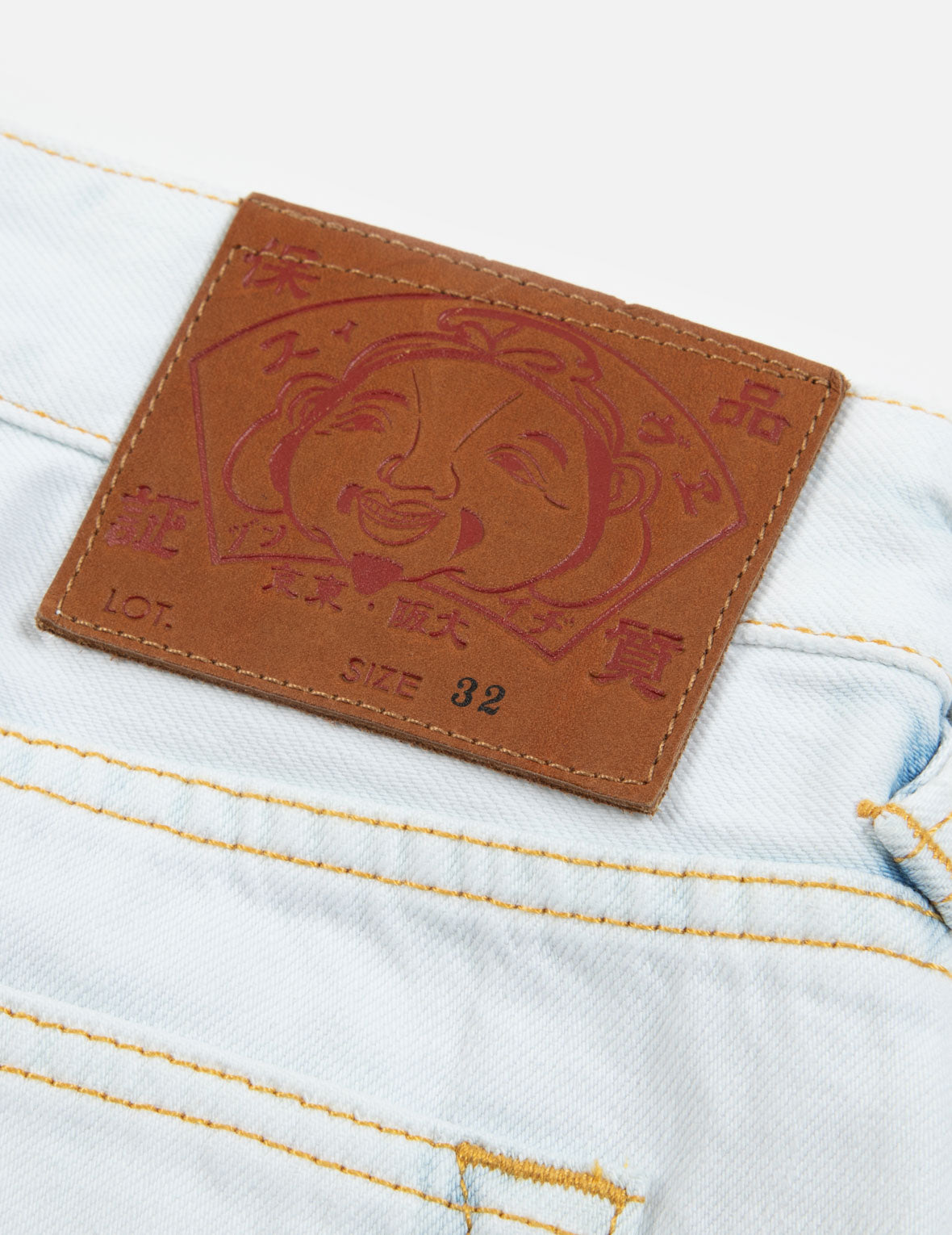 小海鷗刺繡漂洗牛仔短褲