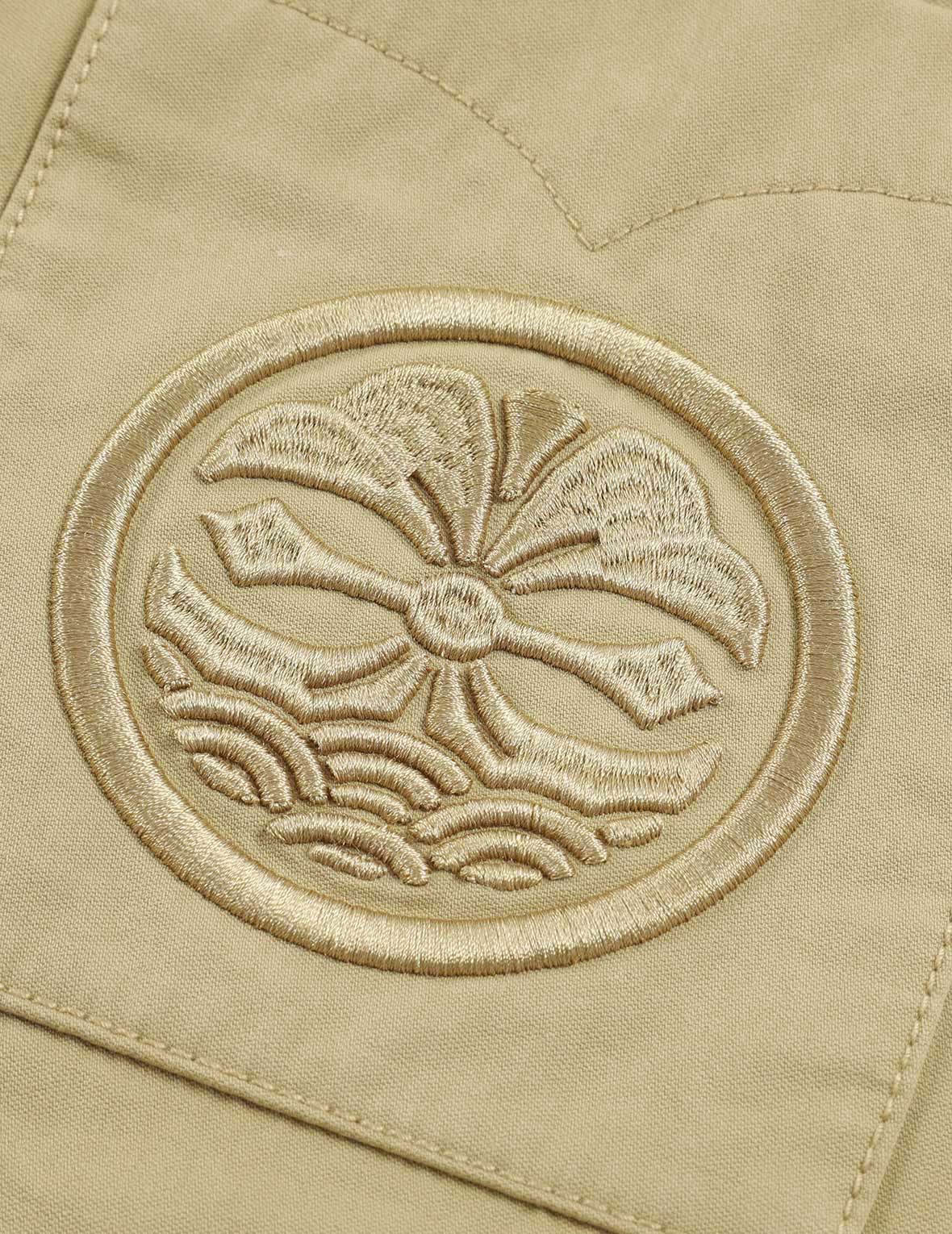 同色家花與標語刺繡工裝短褲