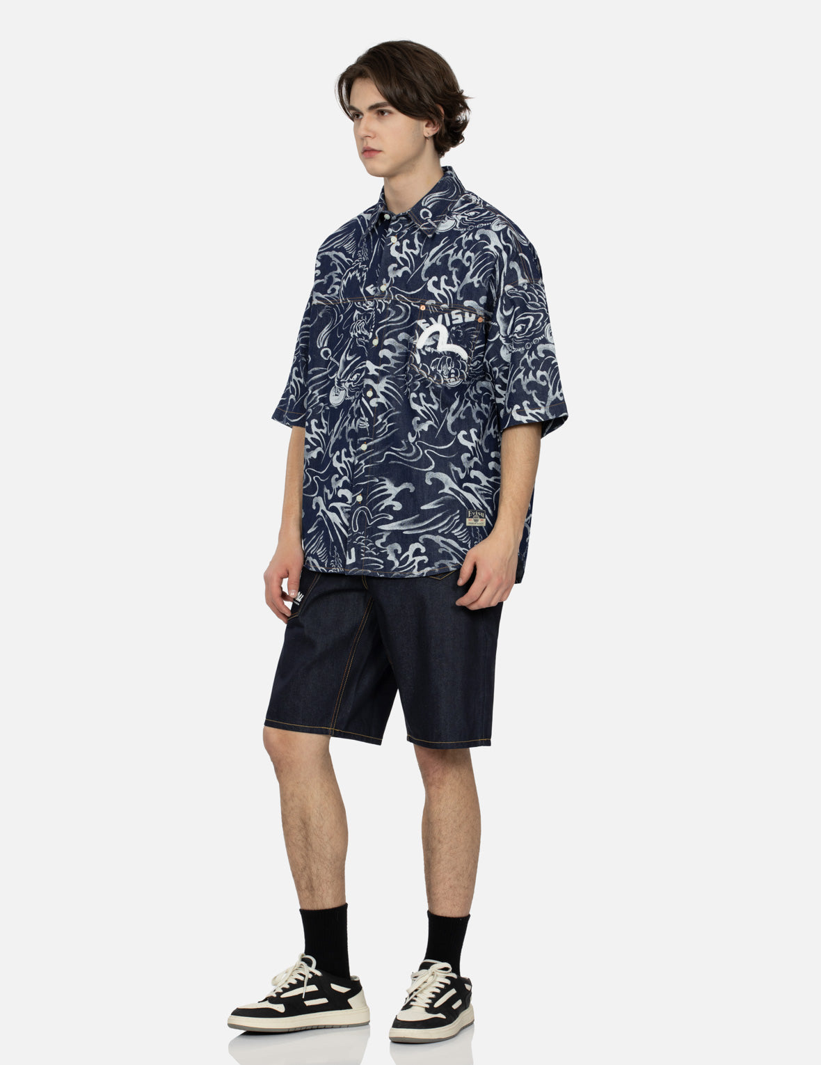 滿地海鷗和鯉魚拔染印花寬版牛仔襯衣
