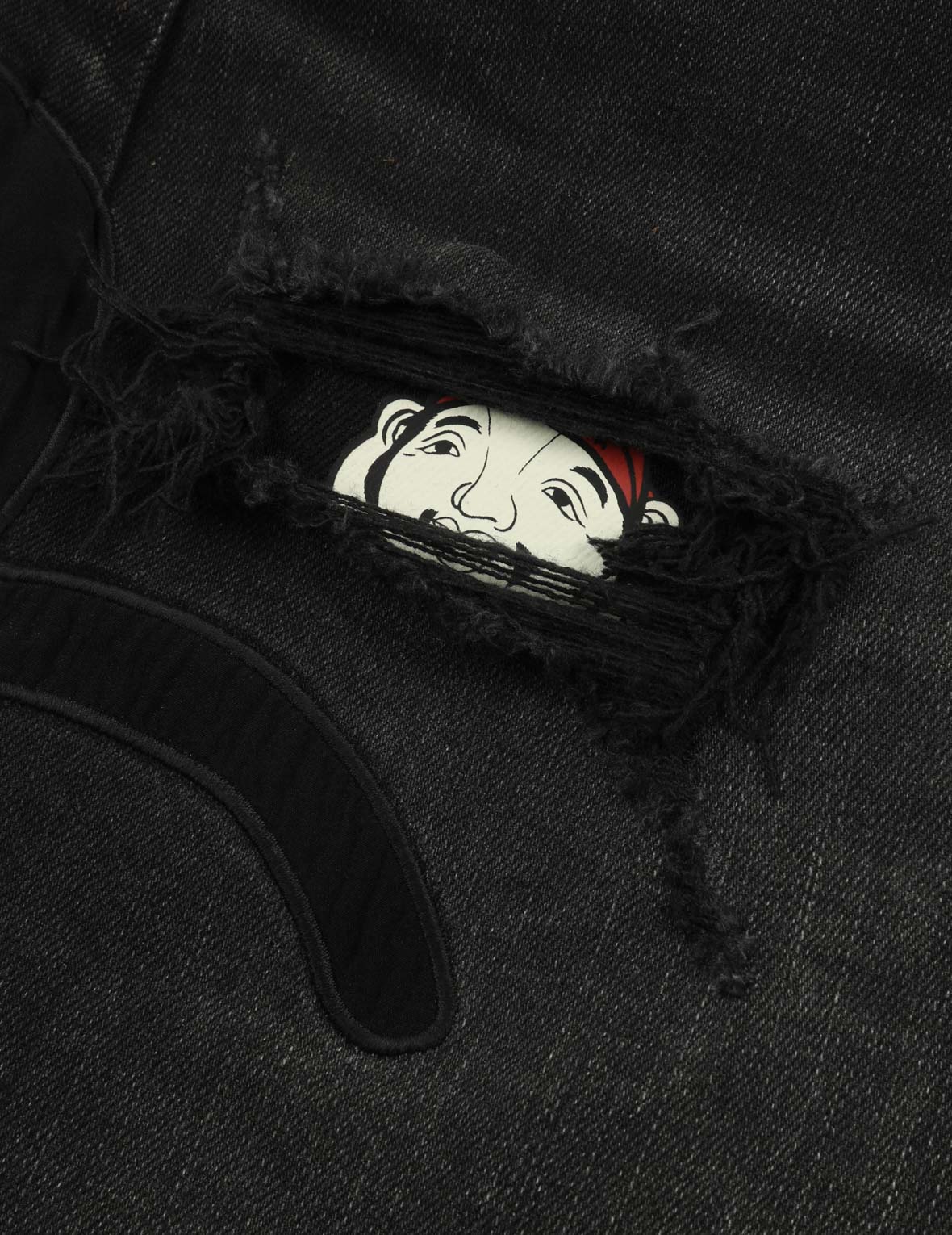 海鷗貼布刺繡和佛頭印花寬版休閒牛仔短褲