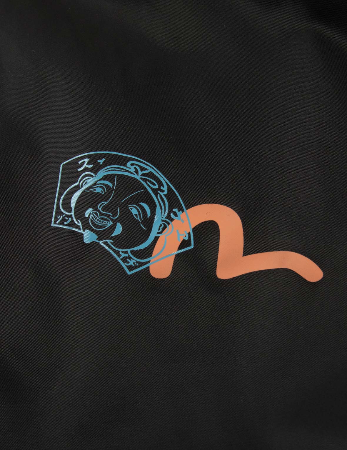 佛頭與社群媒體寬版休閒外套