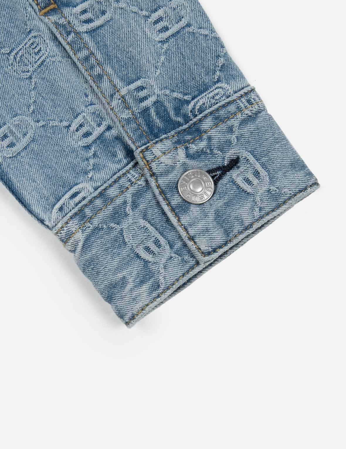 滿地商標和海鷗刺繡寬版牛仔外套