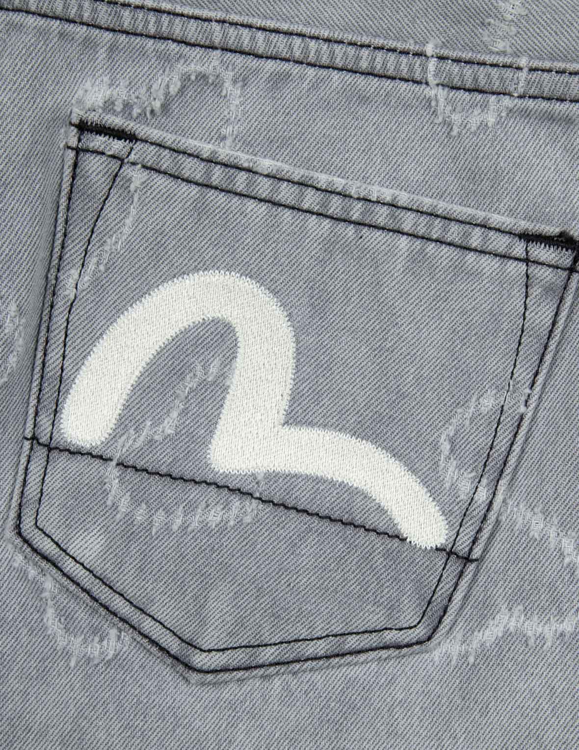 Seagull Embroidery and Allover Heart Fashion fit Denim Shorts
