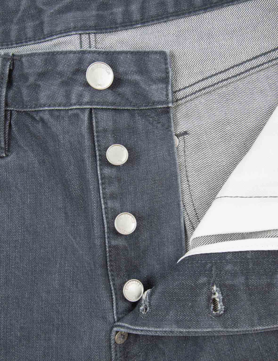 Hannya Embroidered Carrot Fit Jeans #2017