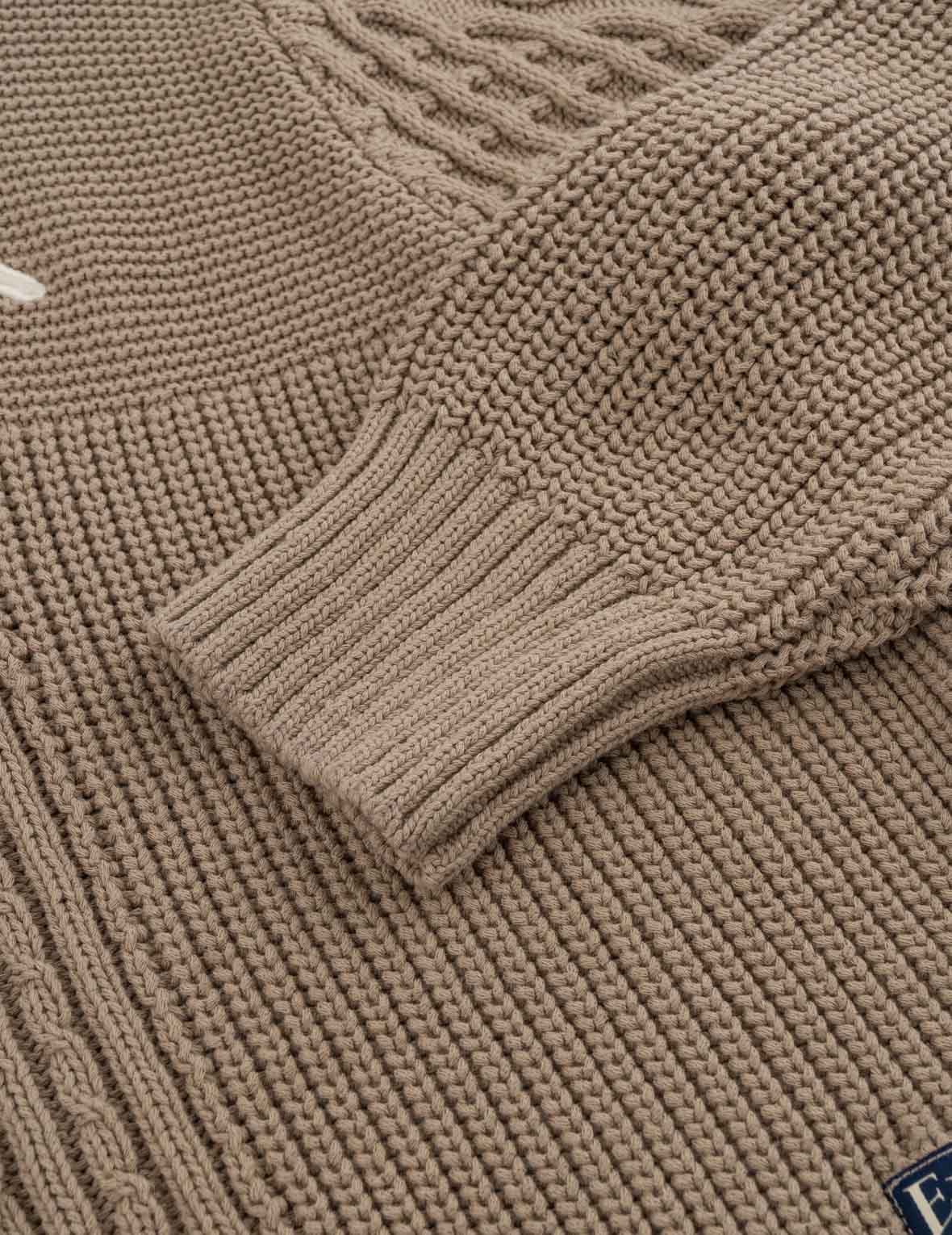 Seagull Cable Knit Pullover