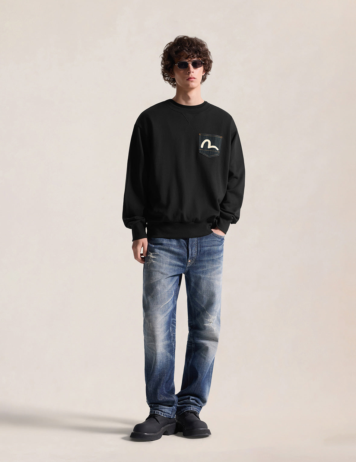 Flying Dragon Embroidered Multi-Pocket Sweatshirt