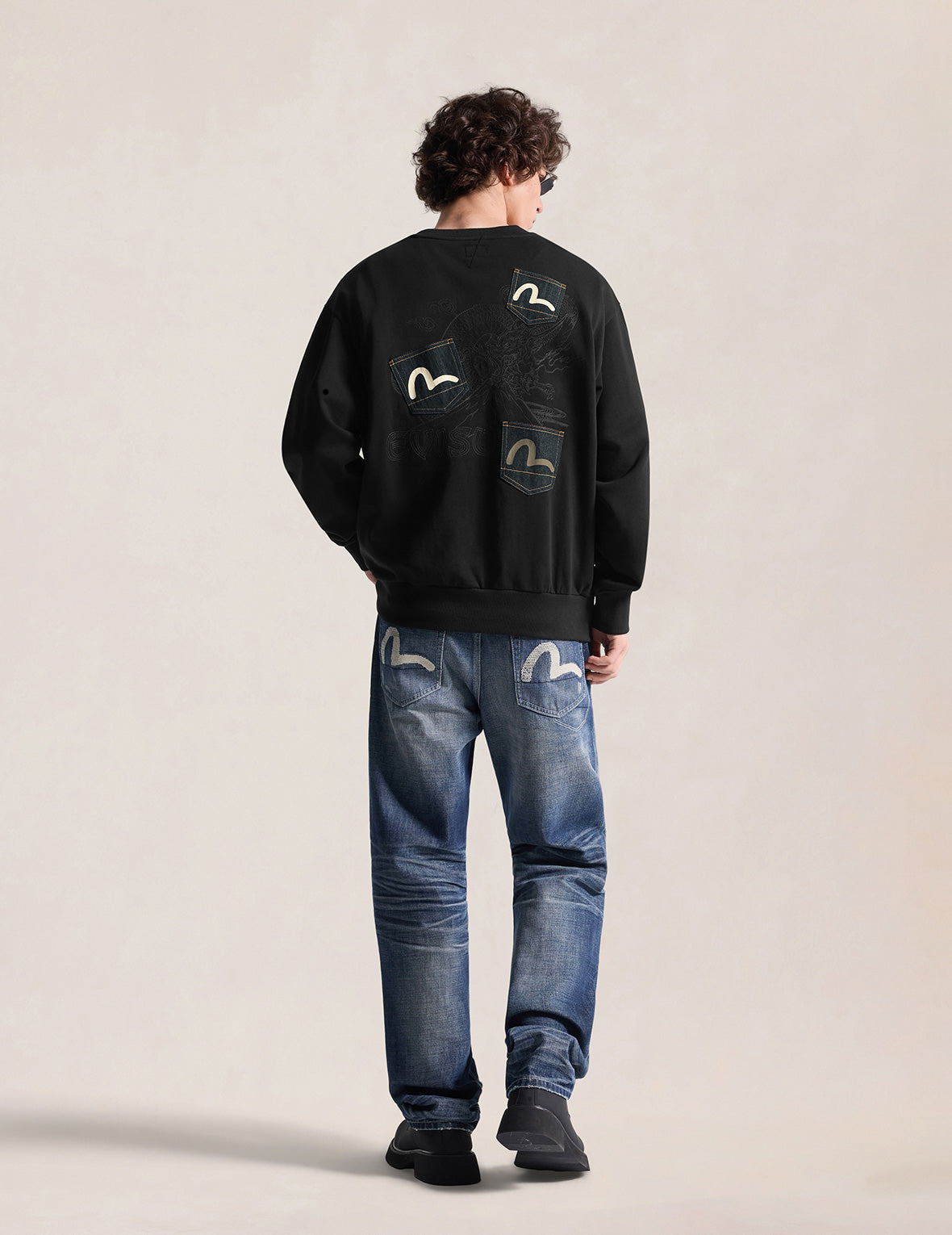 Flying Dragon Embroidered Multi-Pocket Sweatshirt