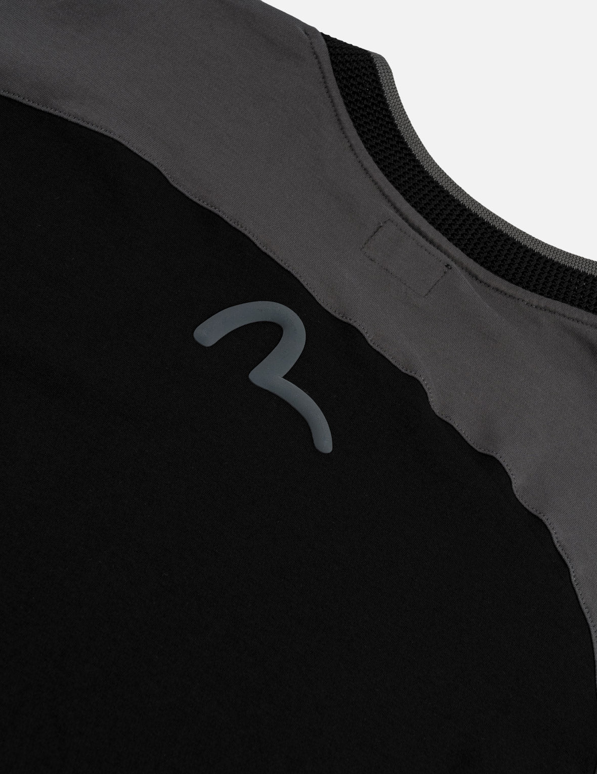 3D Logo Sport V-Neck Long-Sleeve T-Shirt