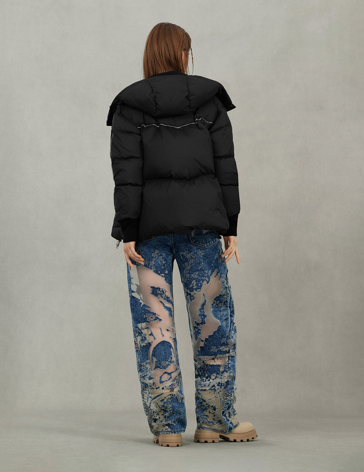 Seagull and Logo Embroidery Fashion Fit Down Jacket with Detachable Hood