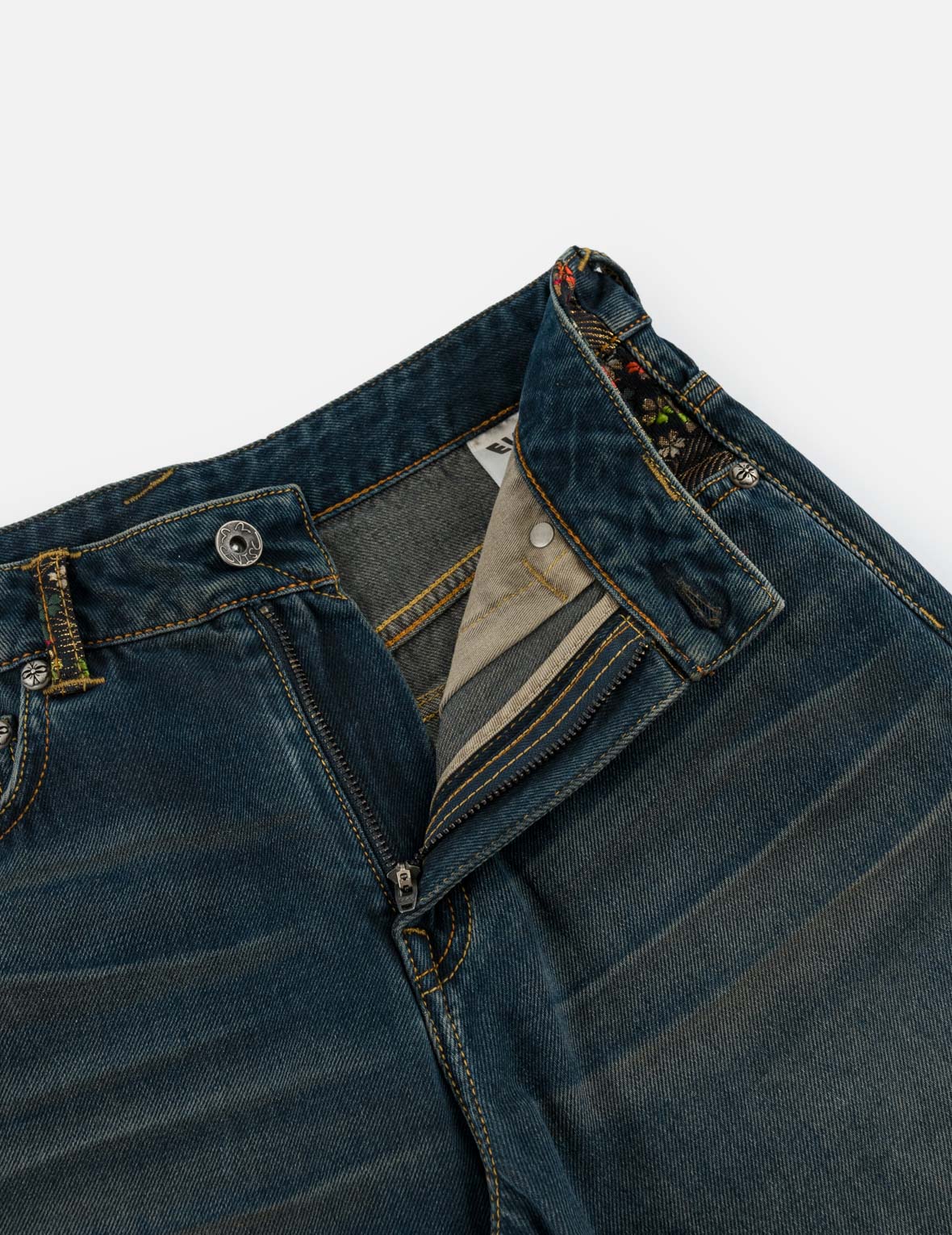 Sakura Brocade Flapped Pockets Straight Fit Jeans