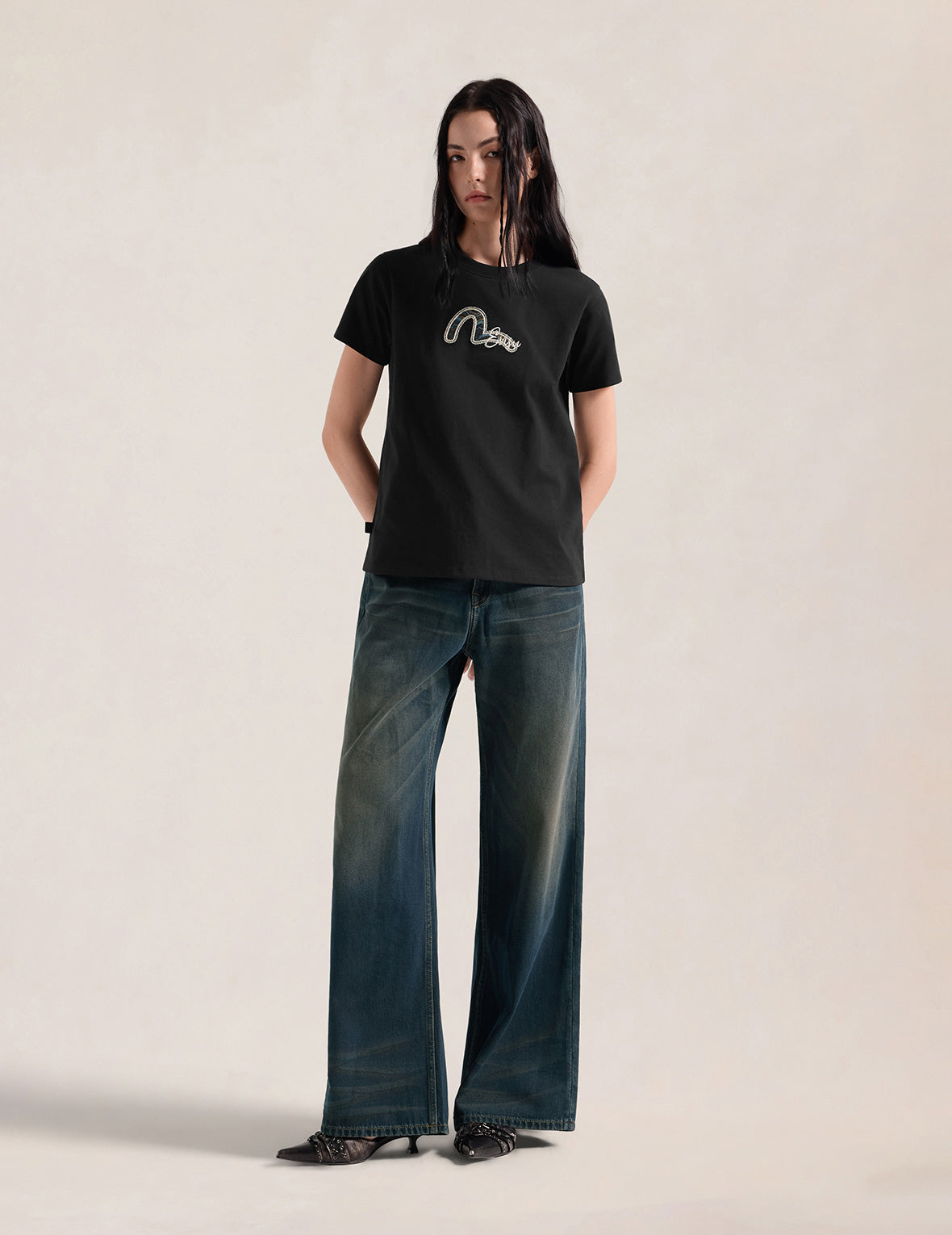 Sakura Brocade Flapped Pockets Straight Fit Jeans