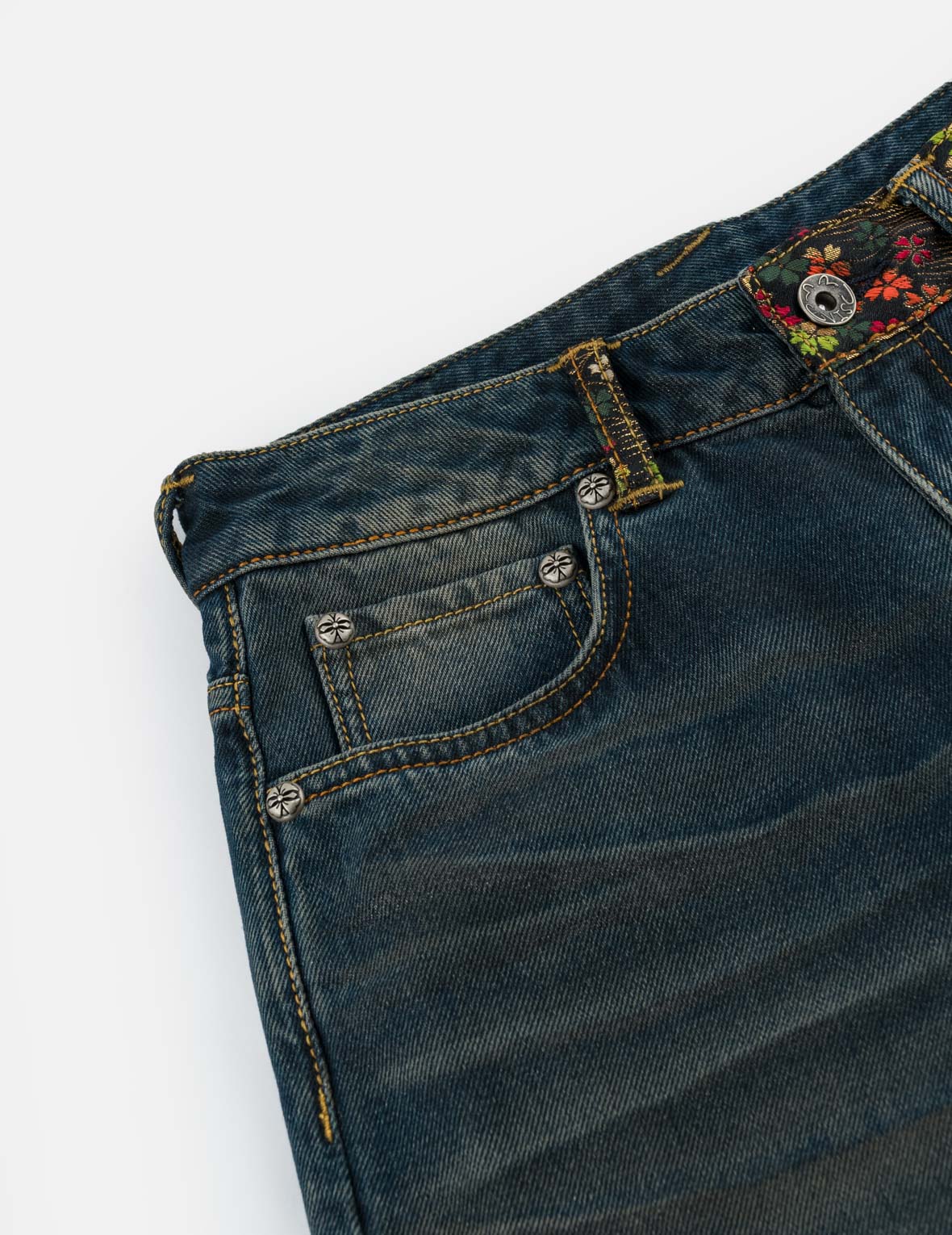 Sakura Brocade Flapped Pockets Straight Fit Jeans