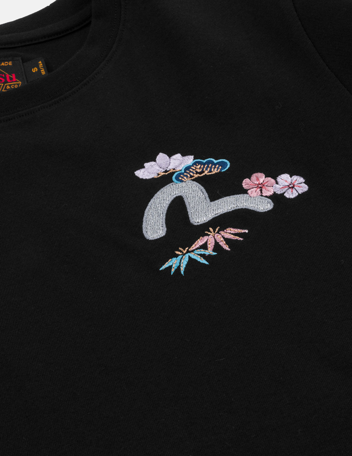 Japanese Sensu Seagull Embroidered T-Shirt