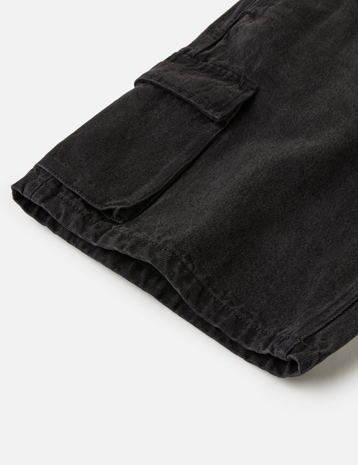 Multi-Pocket Seagull Black Jorts