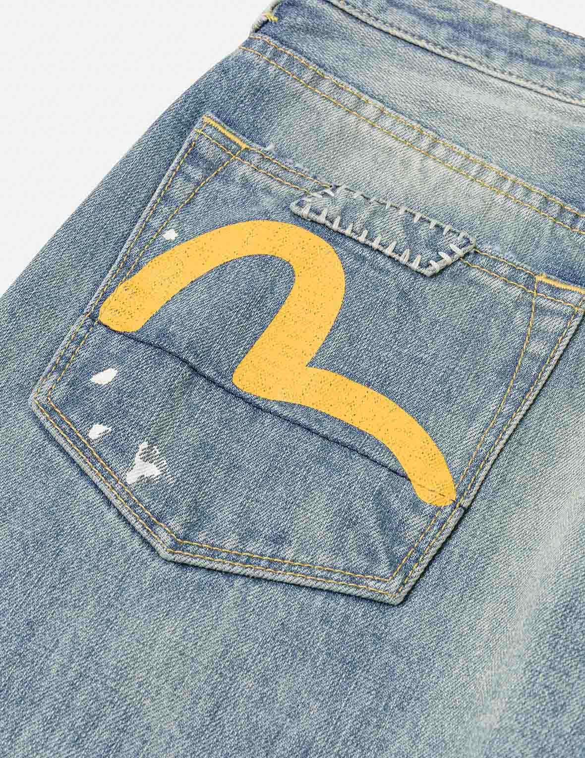 5-Pocket Distressed Jeans