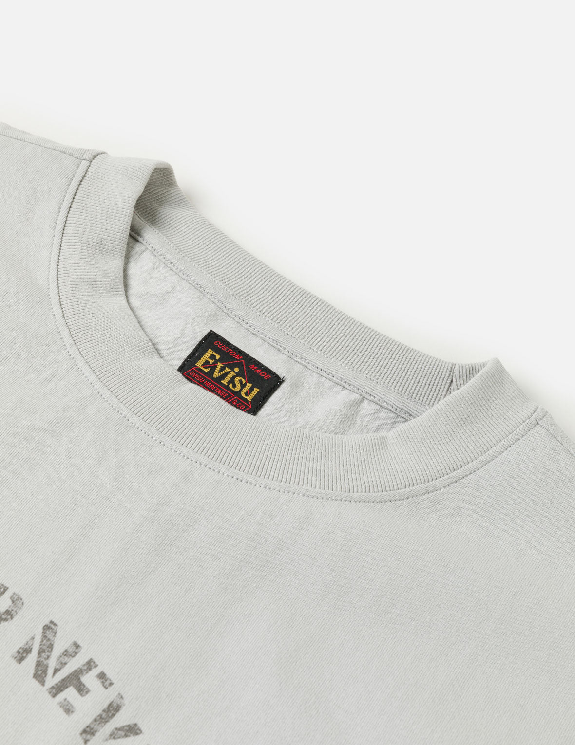 牛仔帽"E"刺繡及起源標誌印花T恤