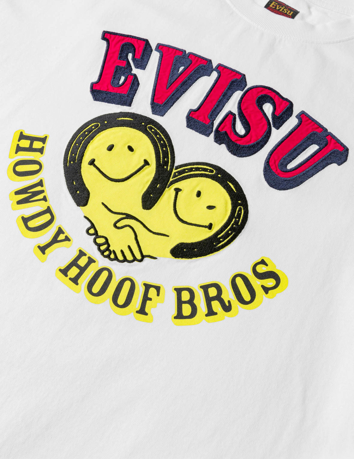 Smiling-heart Seagull-horseshoes Embroidery T-shirt