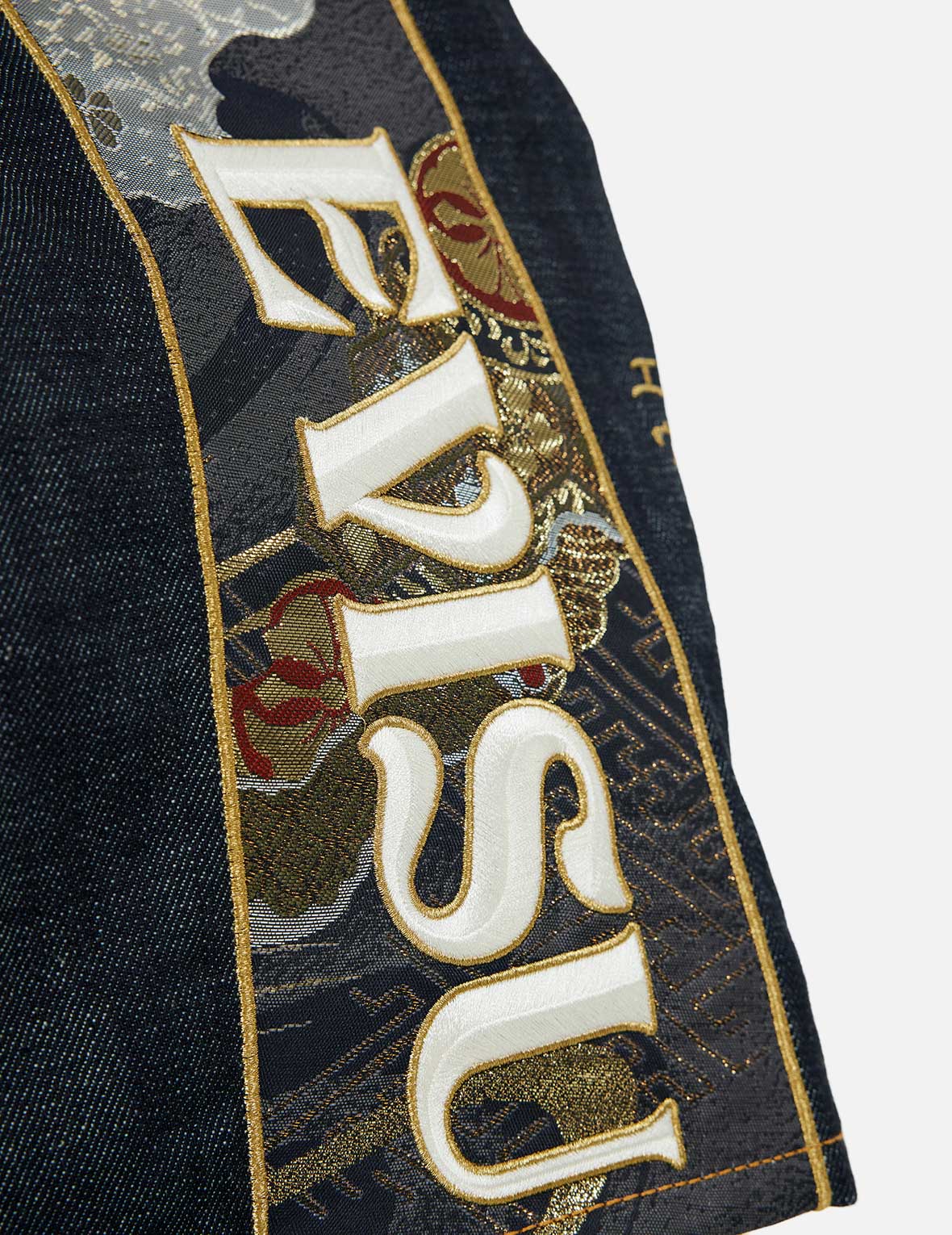 織錦大M和商標刺繡常規版型牛仔短褲