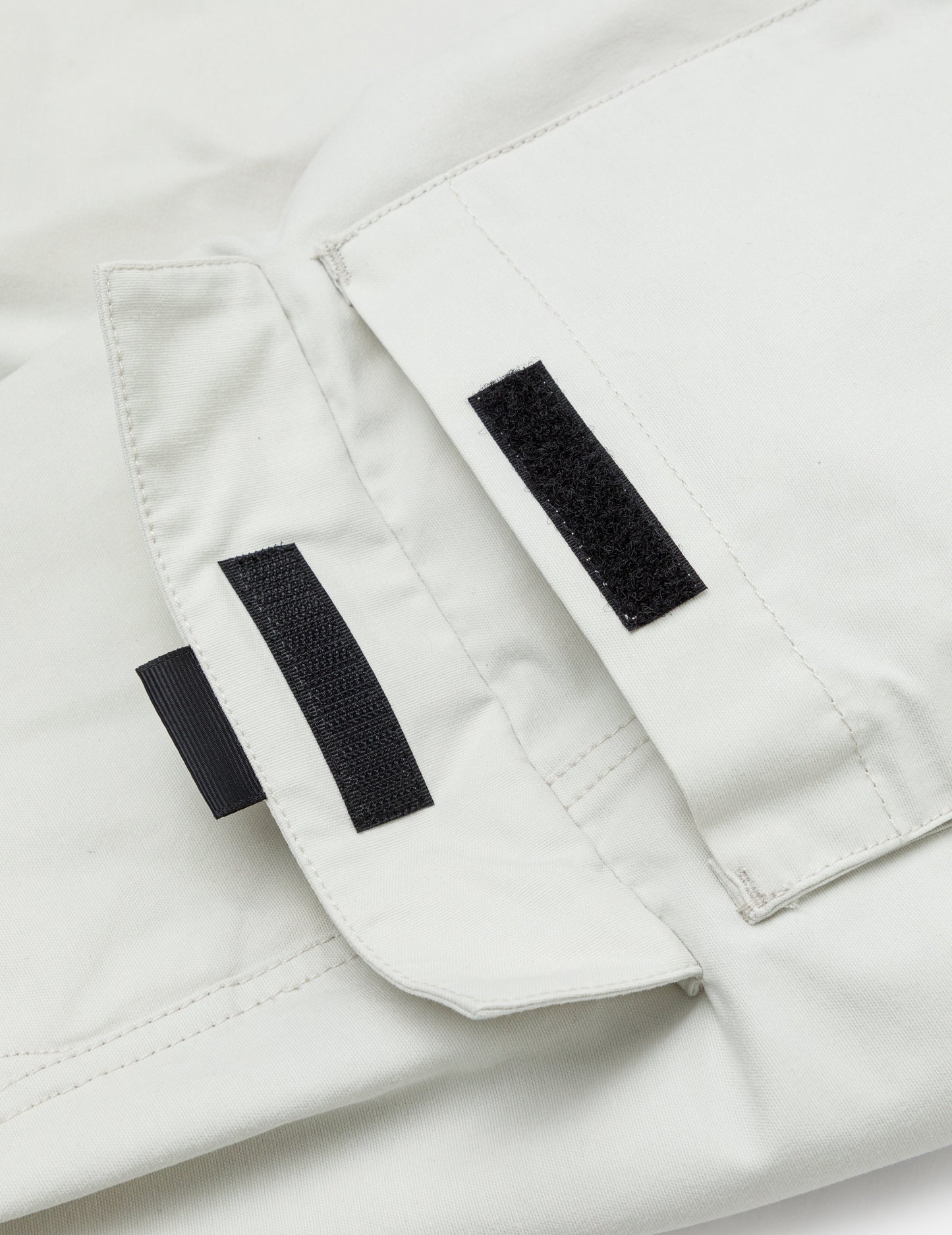 Kamon and Logo Prints Detachable Leg Panel Fashion Fit  Woven Cargo Jogger
