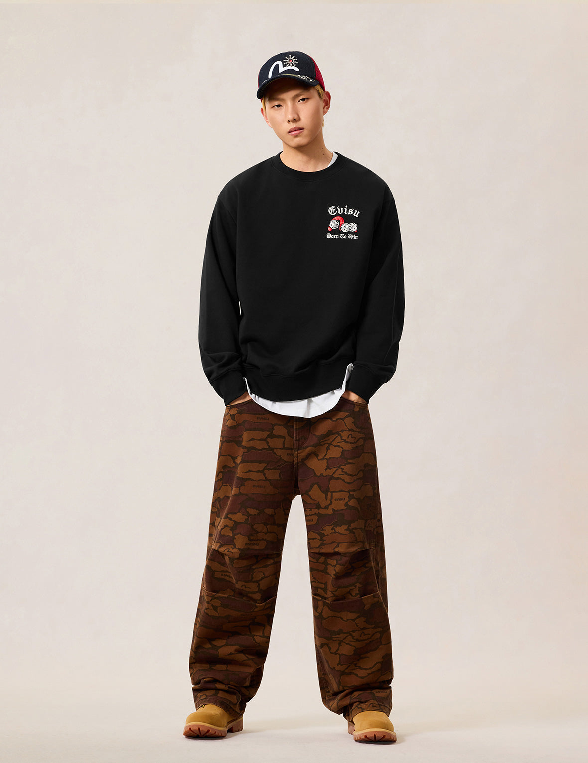 Poker Lucky Dice Embroidery Sweatshirt - Black