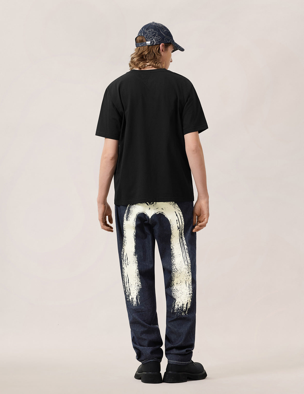Monochrome Seagull Embroidery T-shirt