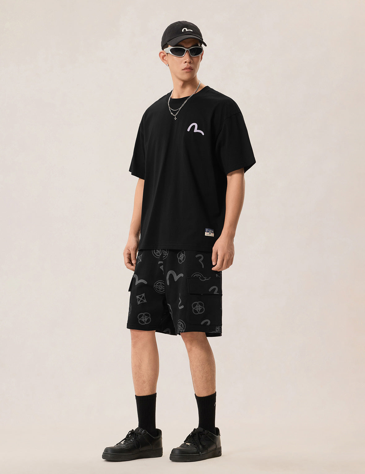 Godhead and Kite Daruma Kerchief Print T-shirt